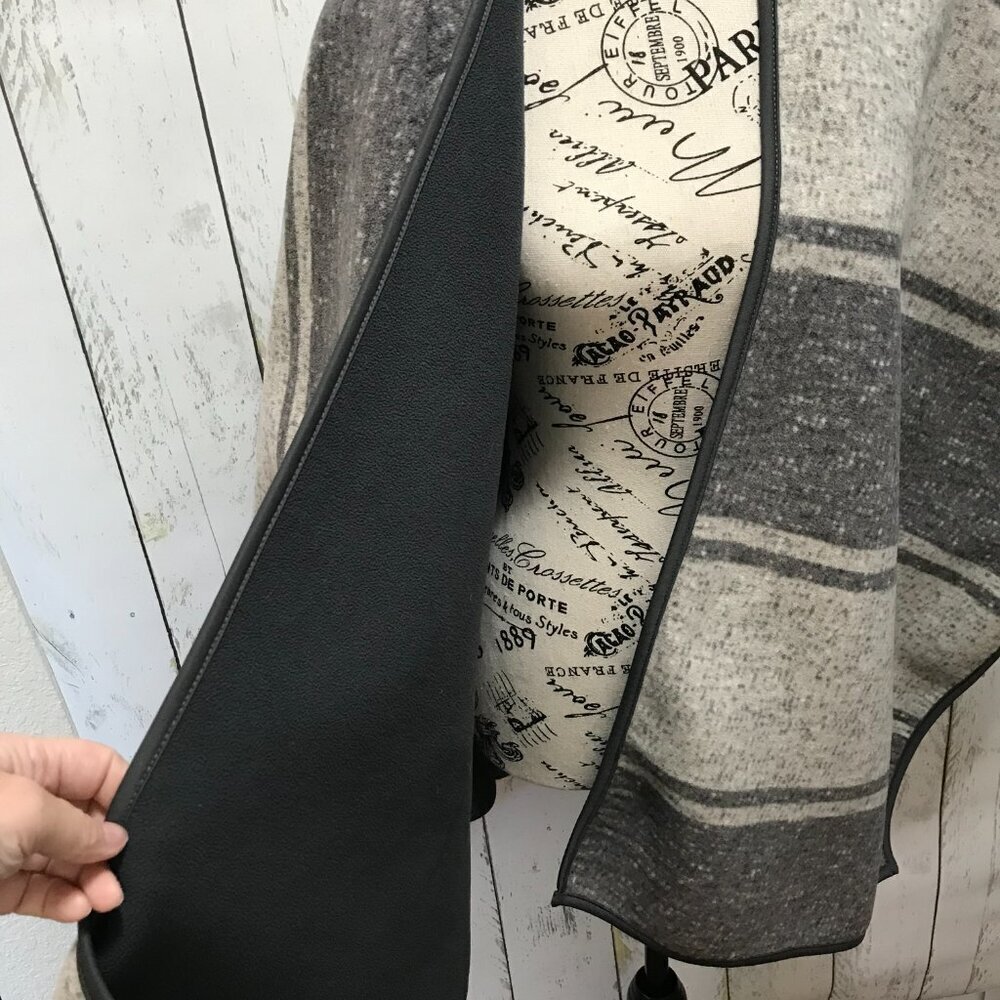 Ike Behar reversible fleece wrap in shades of gray.  One size fits most - Picture 3 of 9